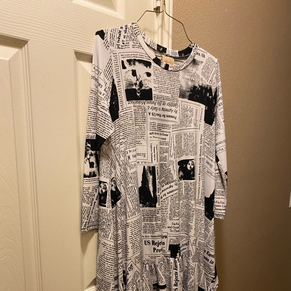 Zadie B’s Newspaper Top